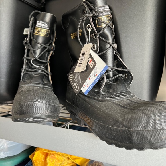 Mens work boots